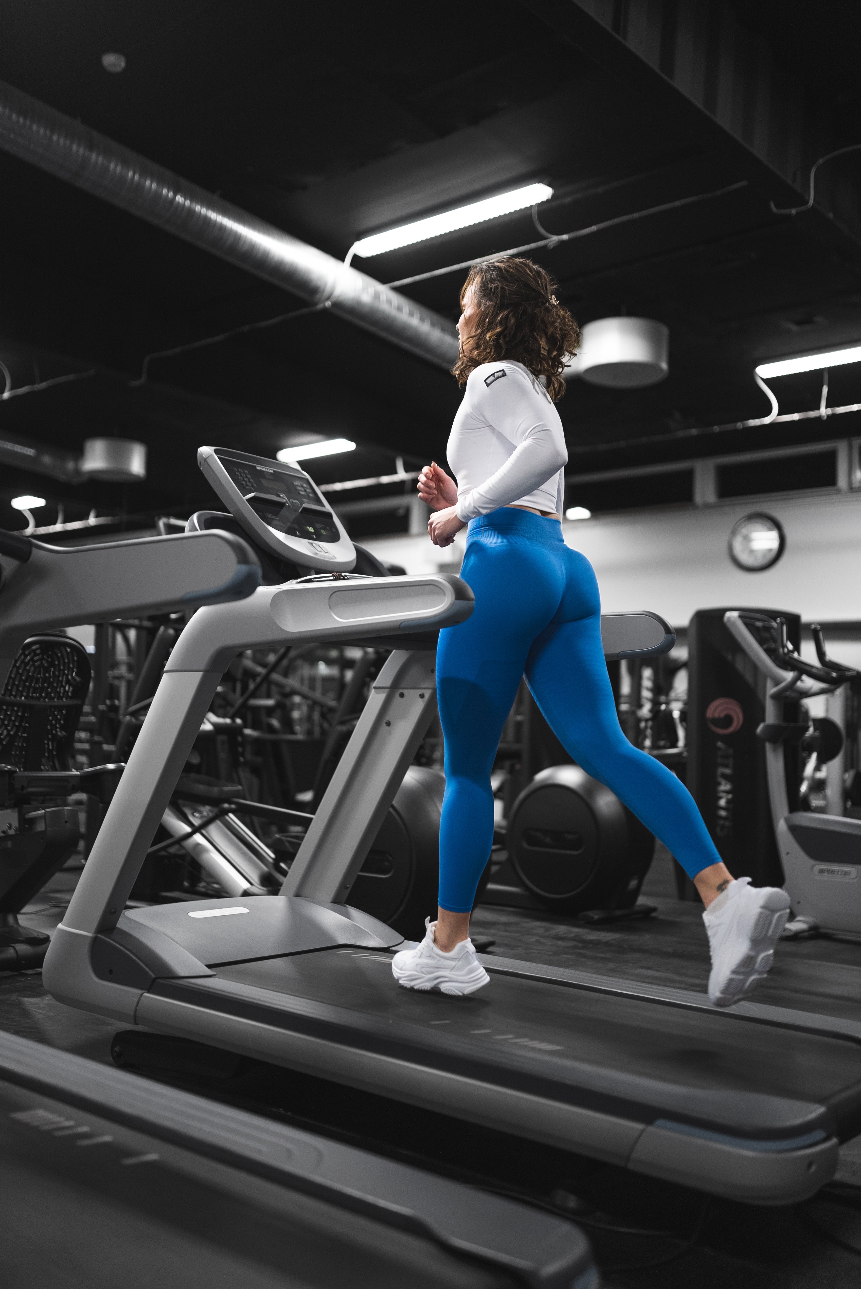 GAVELO Cropped Long Sleeve Frost