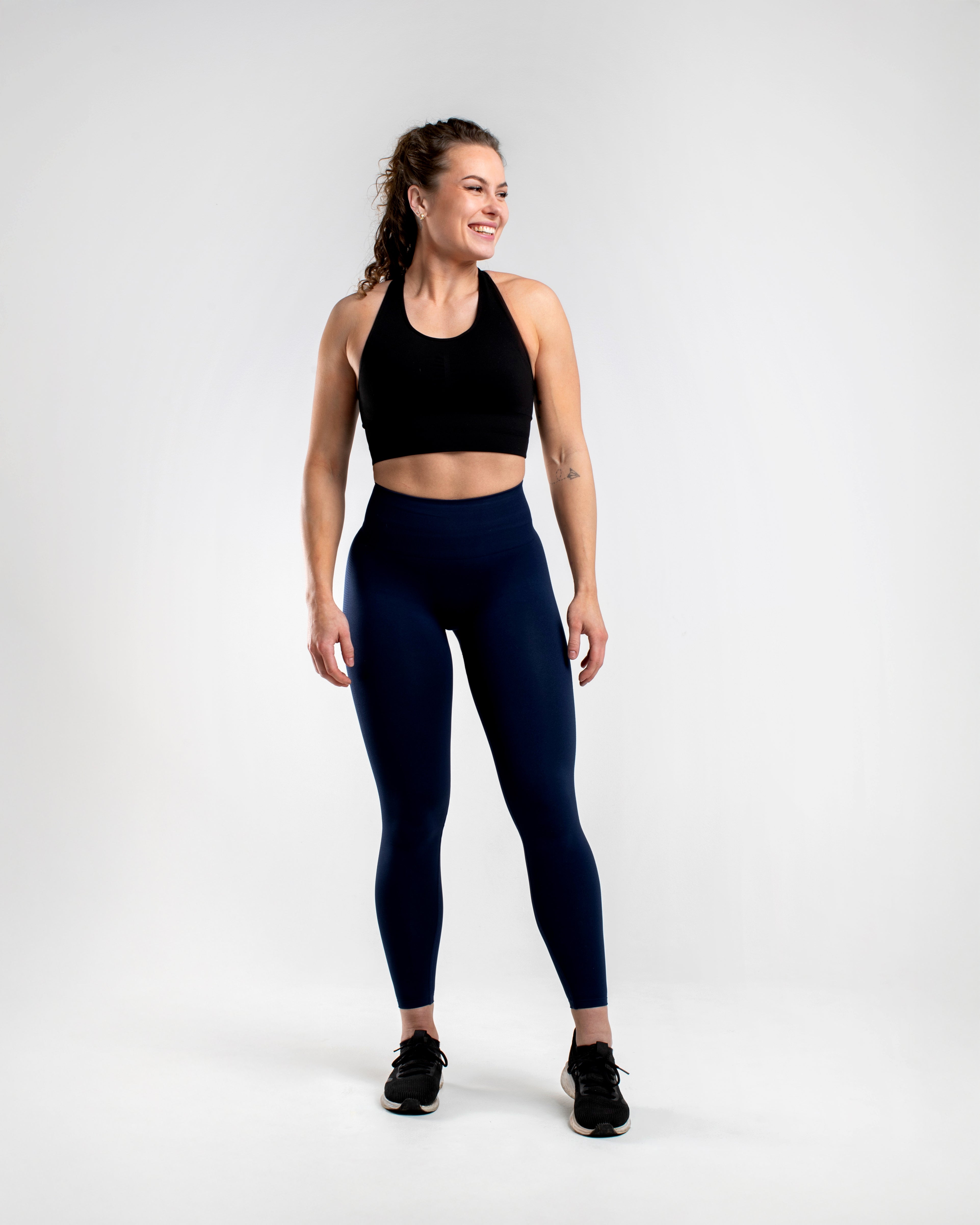 GAVELO Seamless Booster Black Tights