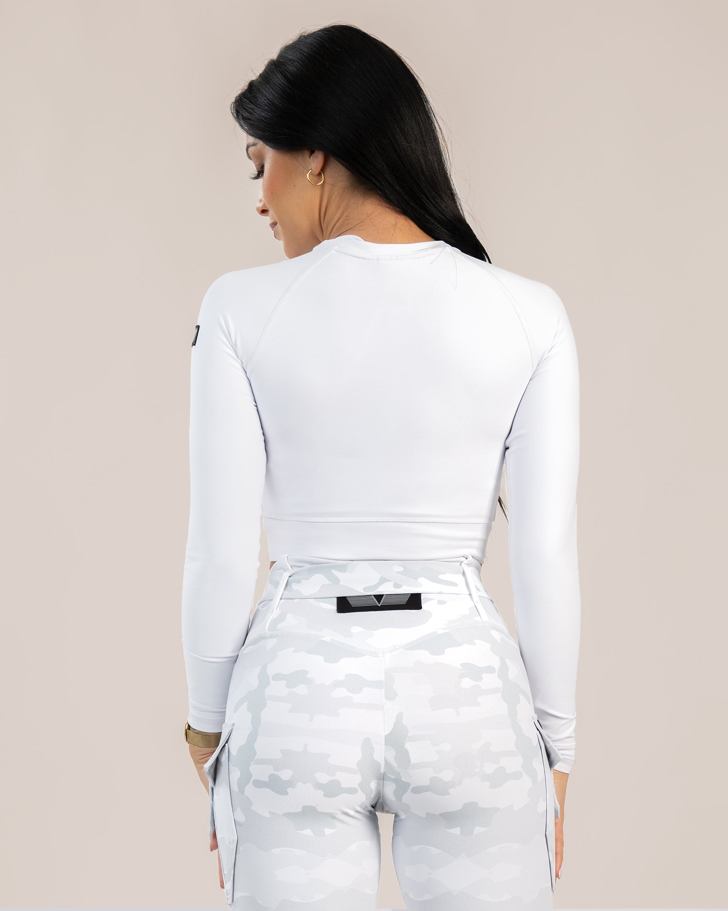 GAVELO Cropped Long Sleeve Frost