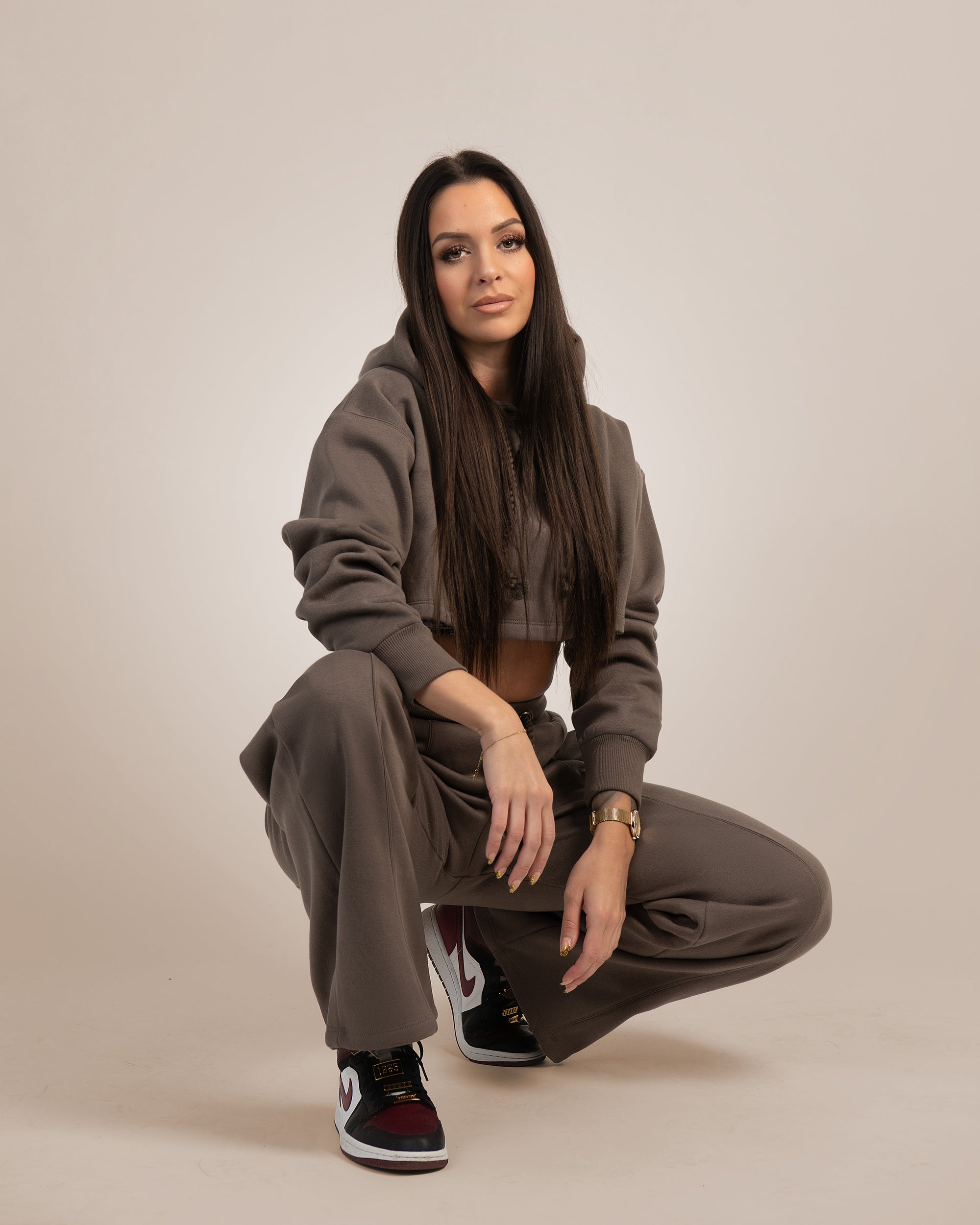 GAVELO Chill Lounge Cropped Hoodie Taupe
