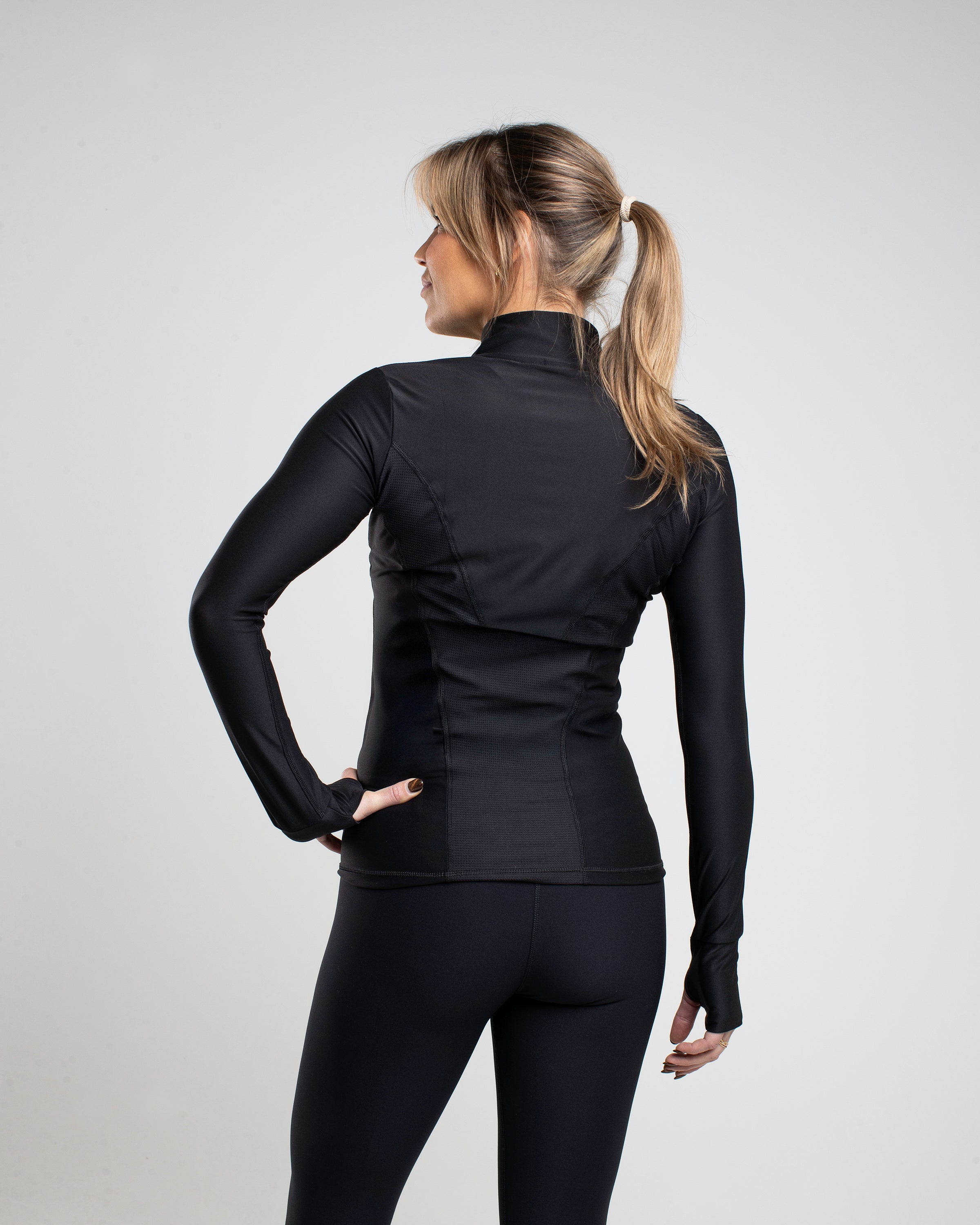 Svart långärmat träningströja från Gavelo