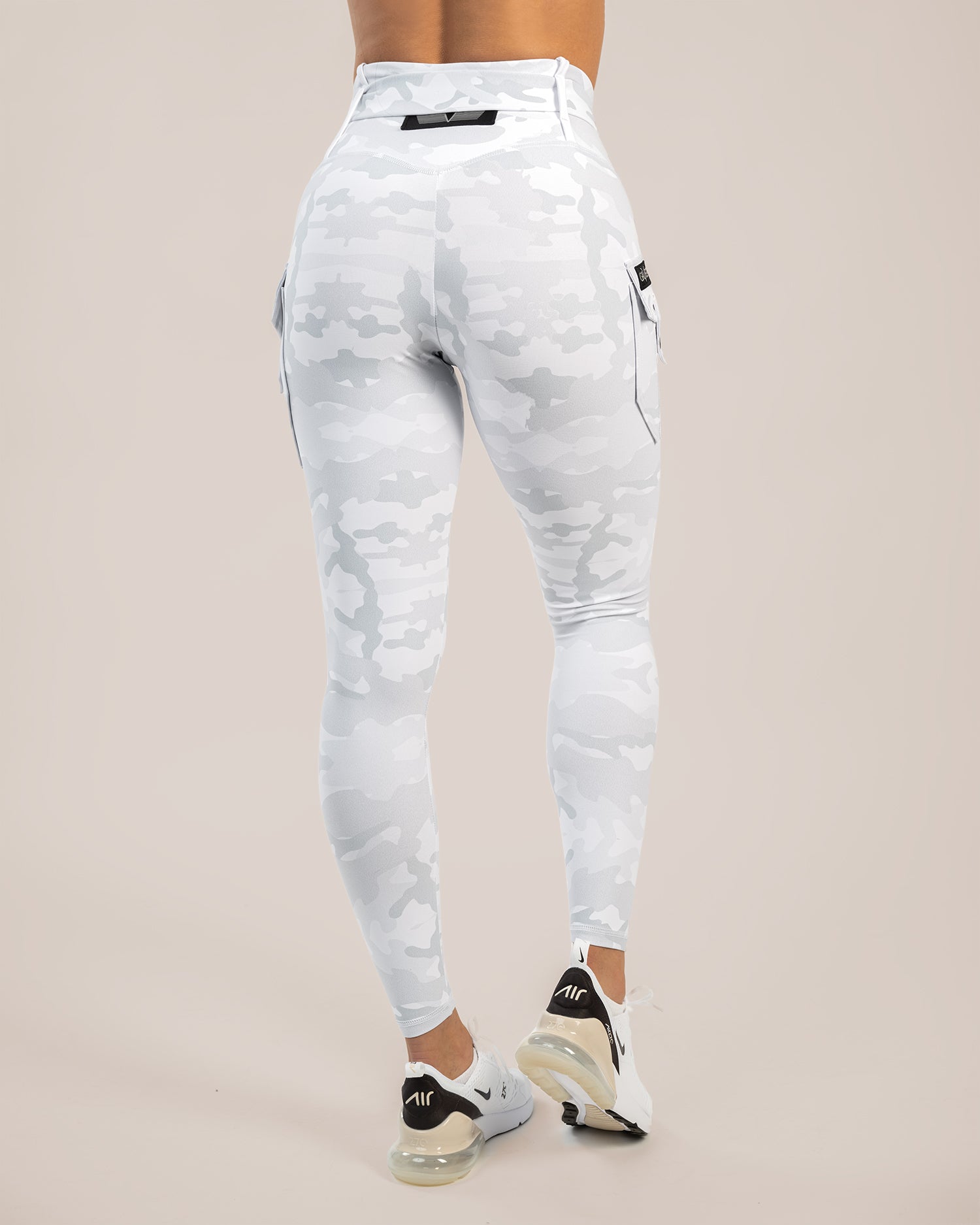 GAVELO Cargo Leggings Frost