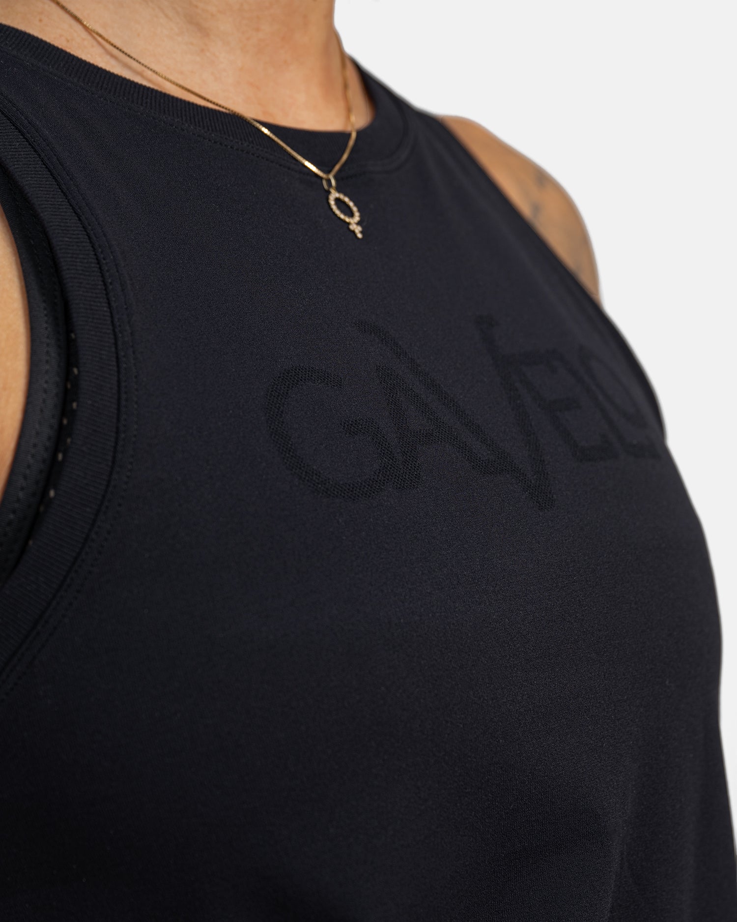 GAVELO Seamless Black Signature Tank Top