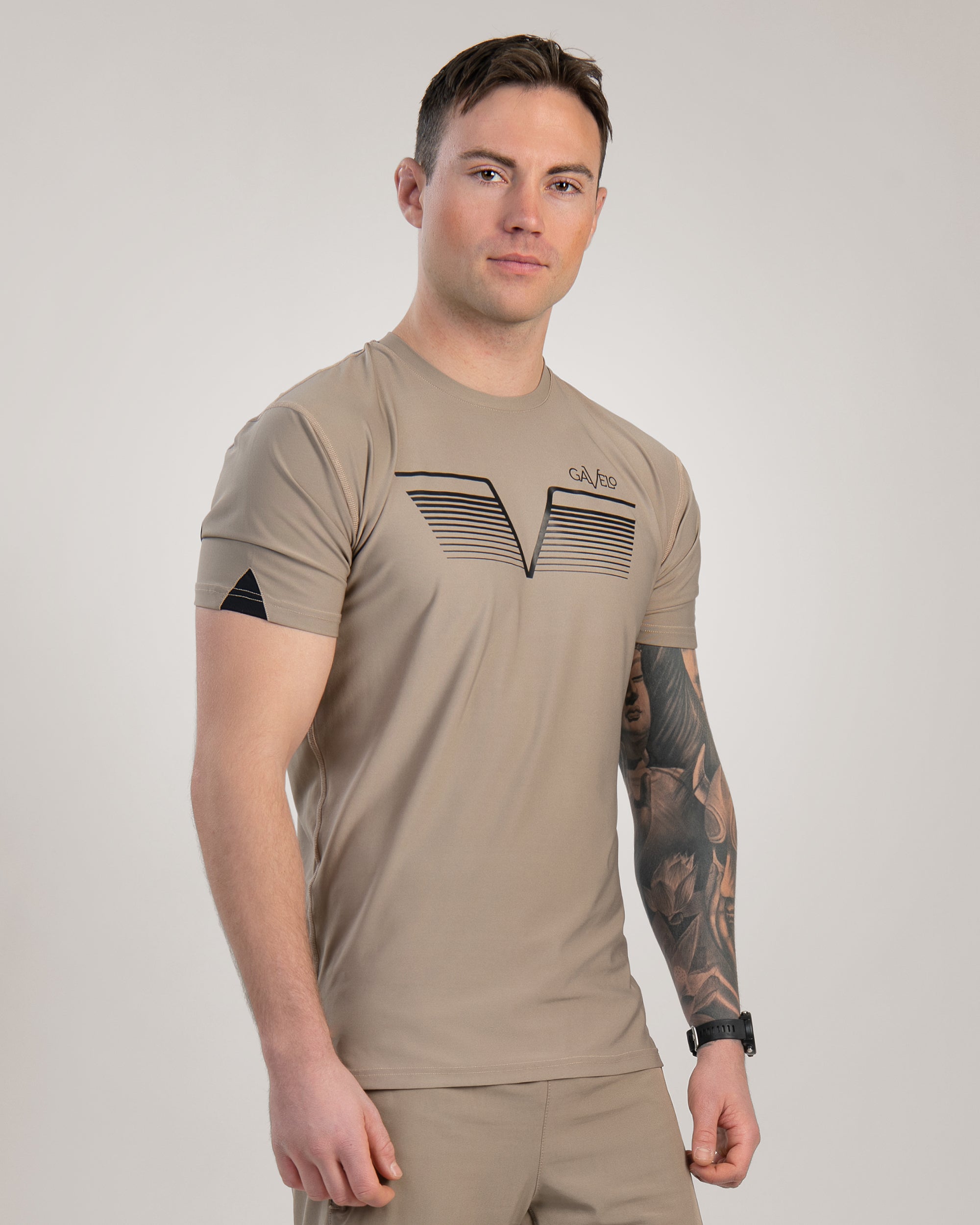 GAVELO Vintage Khaki Rashguard T-Shirt