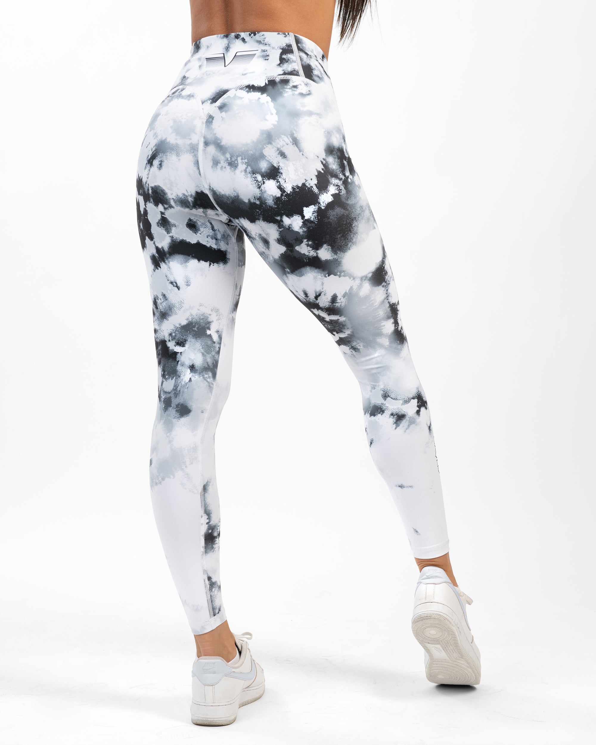 GAVELO Splash Liquorice Tights