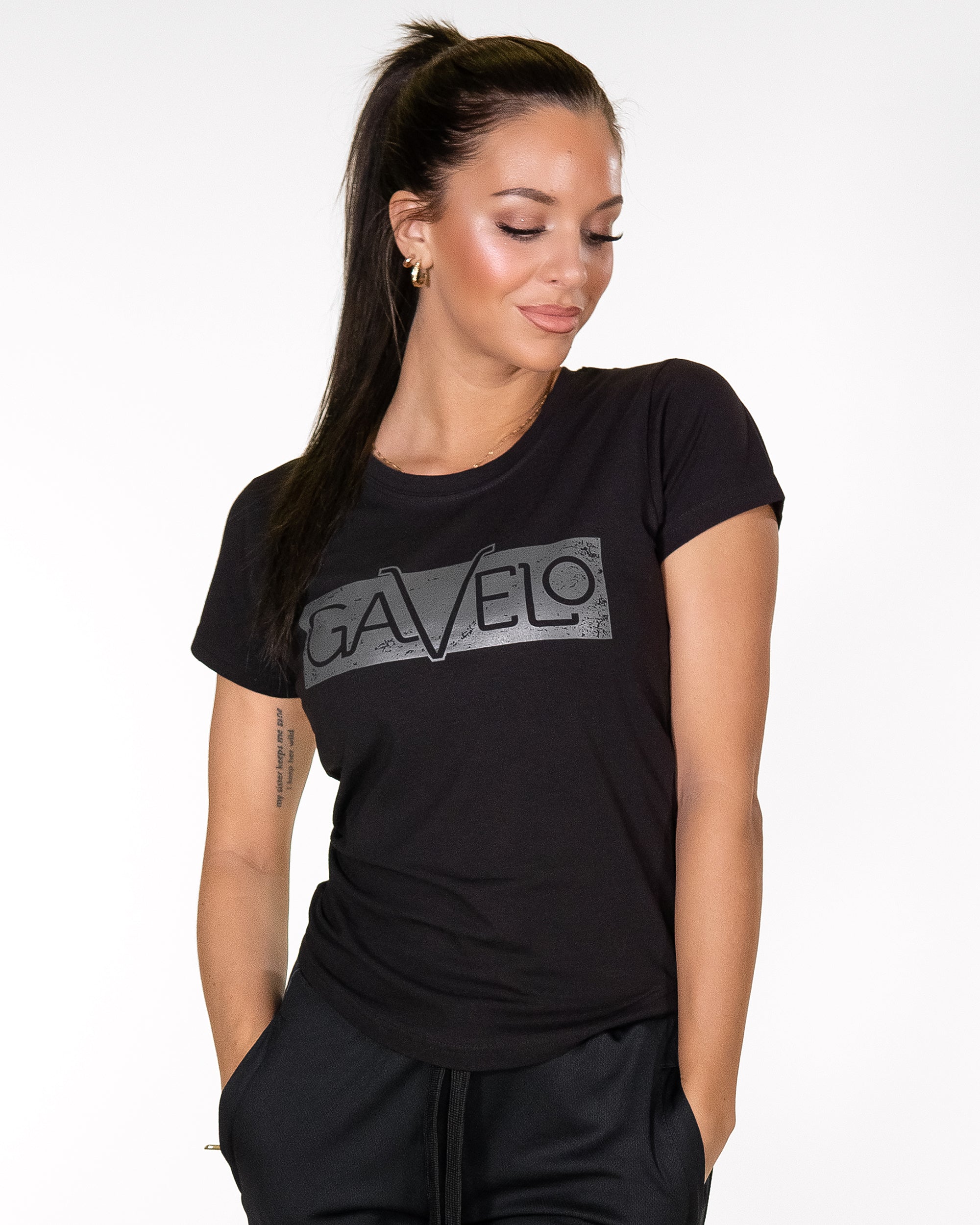 GAVELO Black Gray Logo T-shirt